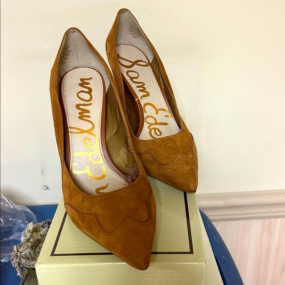 Sam Edelman Suede Shoes. Sz 7